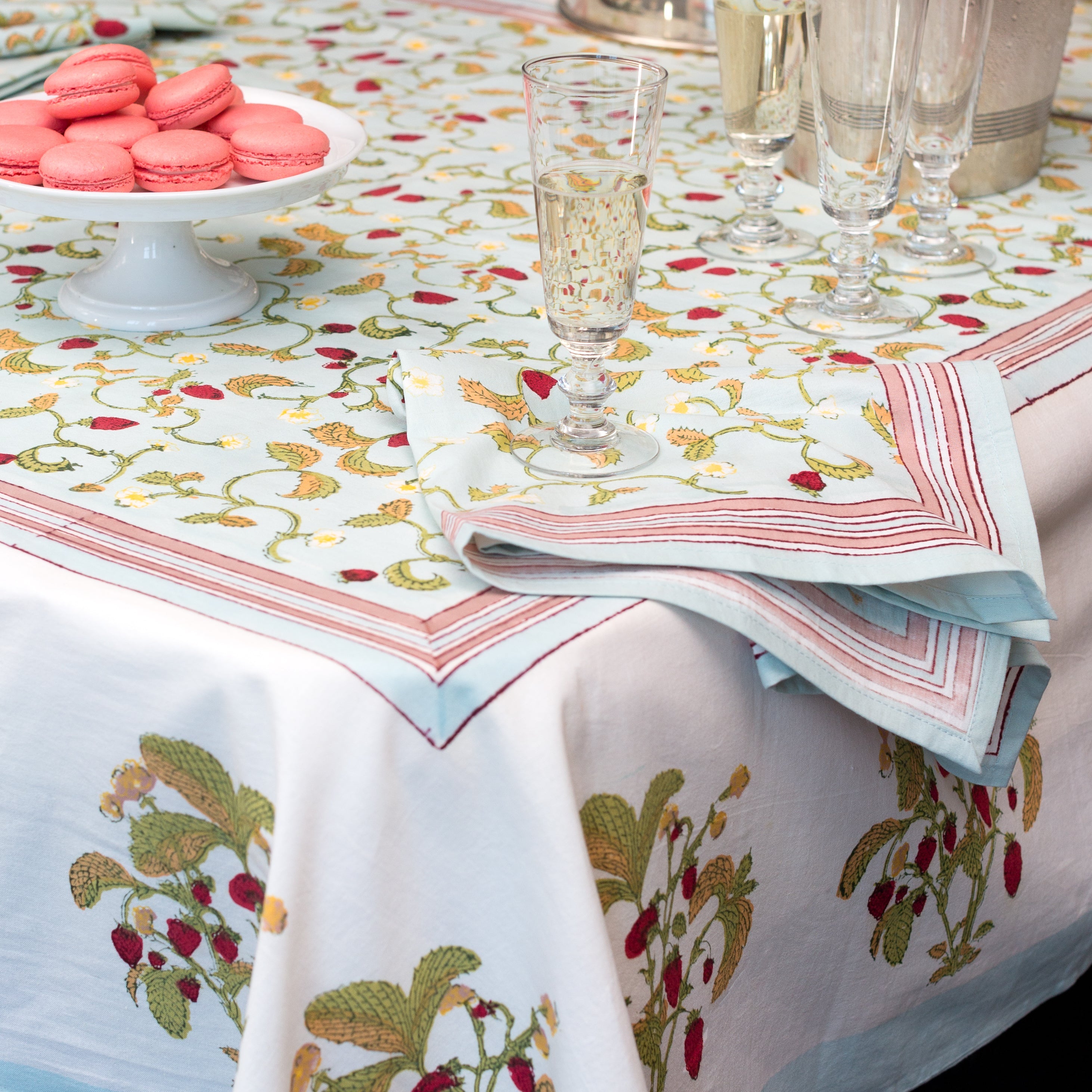 couleur-nature-fraises-des-bois-serviettes-table-coton-lot-6-fraise image 2