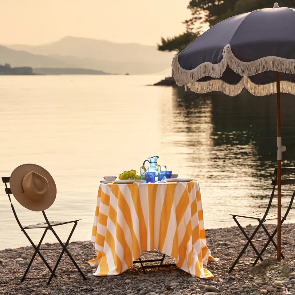 couleur-nature-st-tropez-nappe-rayures-jaunes-59x86 image 1