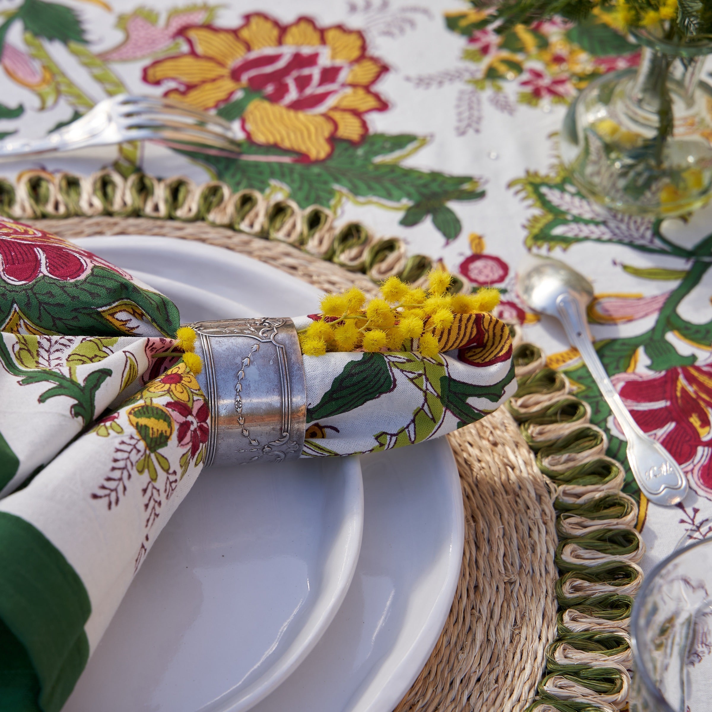 couleur-nature-loopy-abaca-sets-de-table-ronds-lot-4-olive image 6