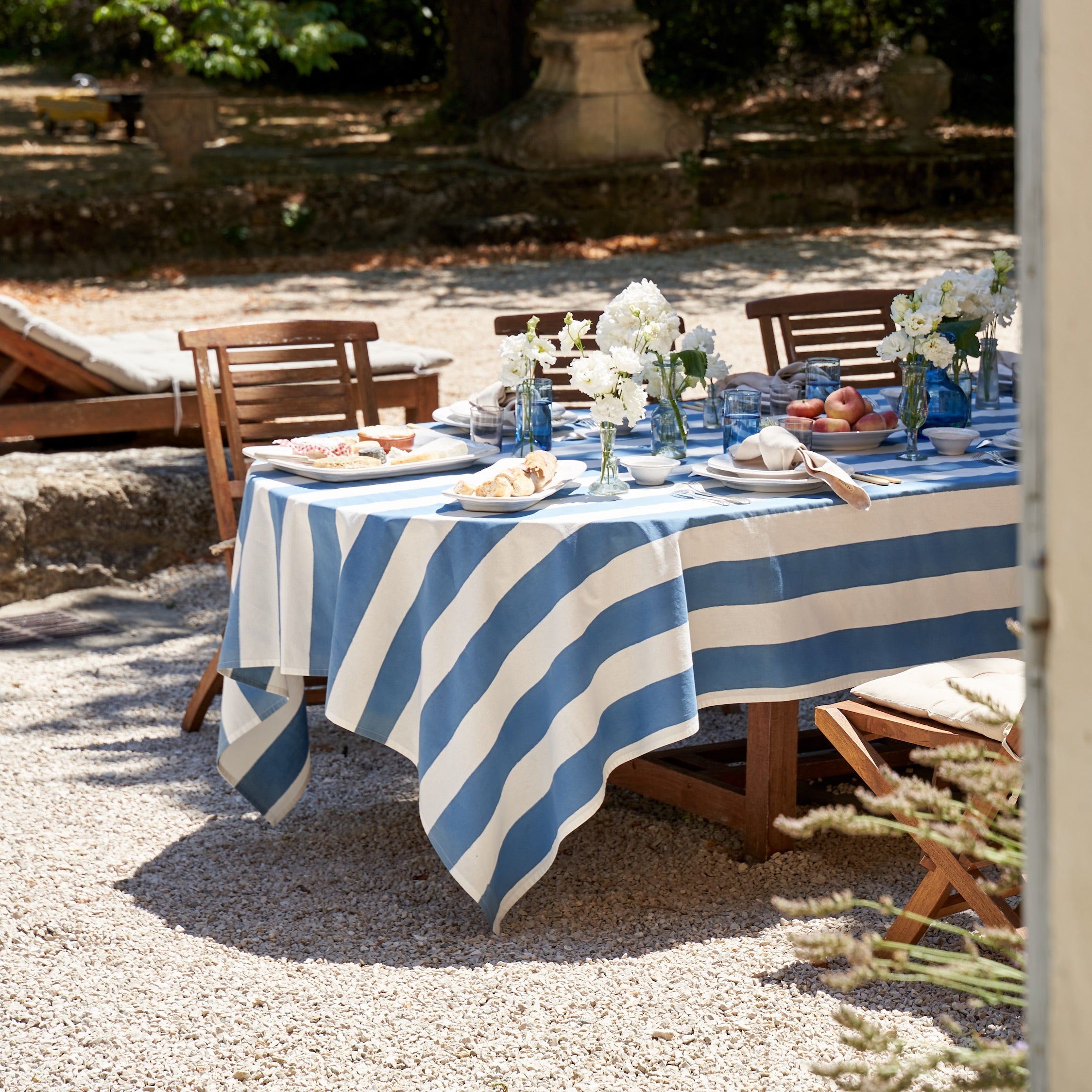 couleur-nature-st-tropez-nappe-rayures-bleues-71x106 image 2