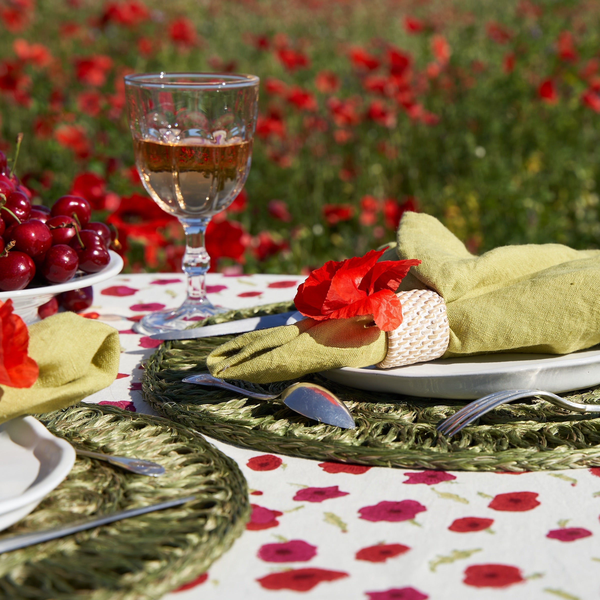 couleur-nature-poppies-nappe-fran-aise-coquelicot-coton-59x59 image 2