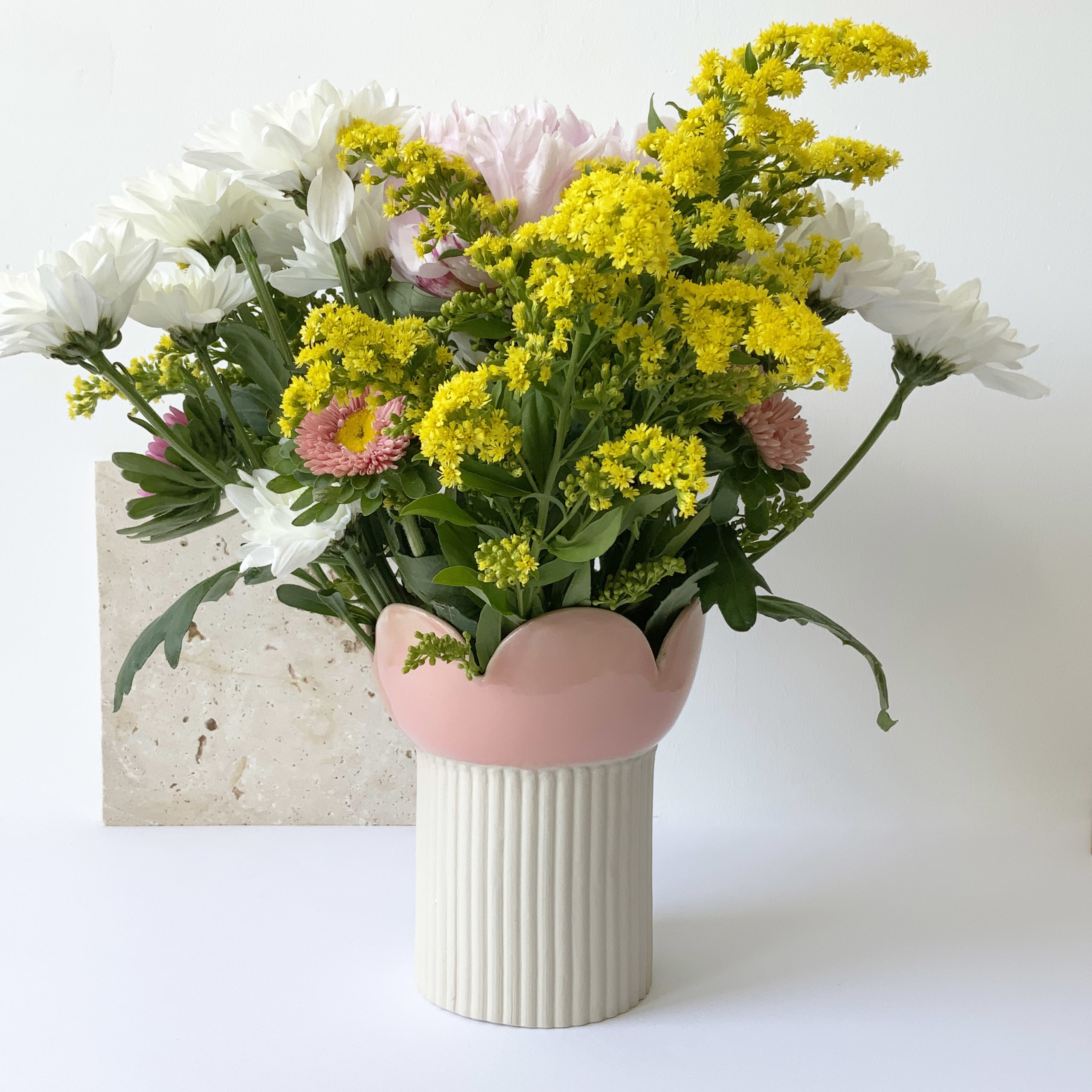 camille-esn-e-vase-tulipe-vase-gr-s-blanc-artisanal image 3
