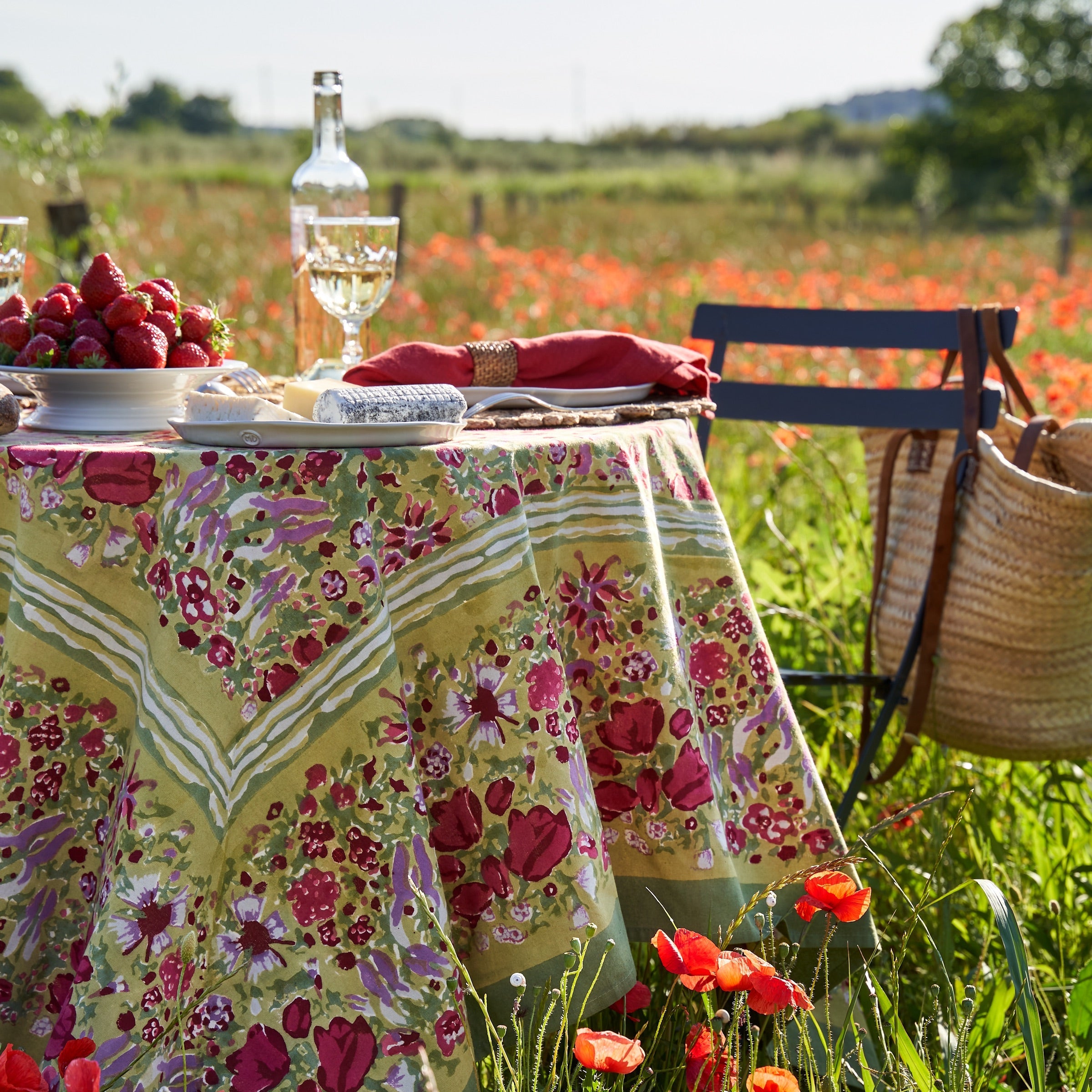 couleur-nature-jardin-nappe-rouge-et-vert-71x106 image 3