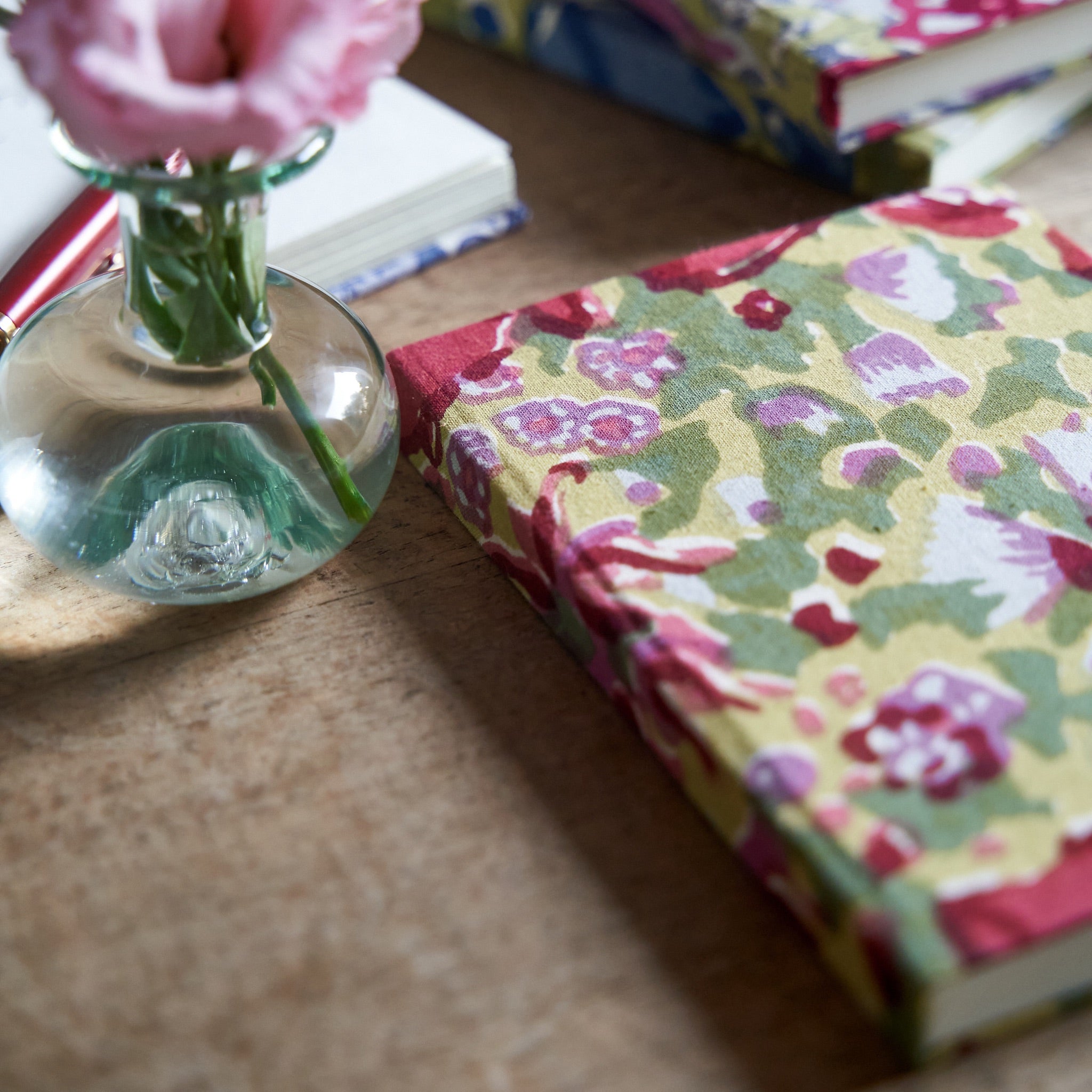 couleur-nature-jardin-carnet-tissu-rouge-vert-13x18-cm image 4