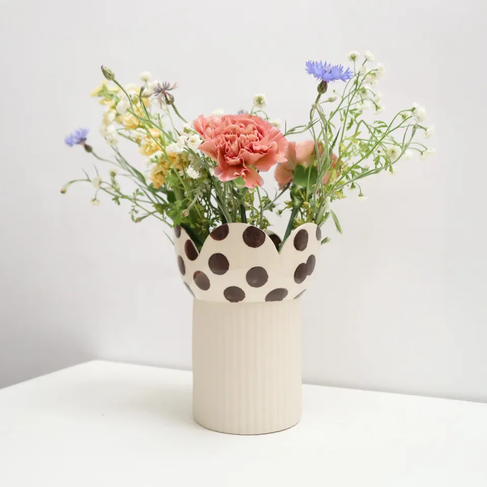 camille-esn-e-vase-tulipe-vase-gr-s-blanc-artisanal image 1