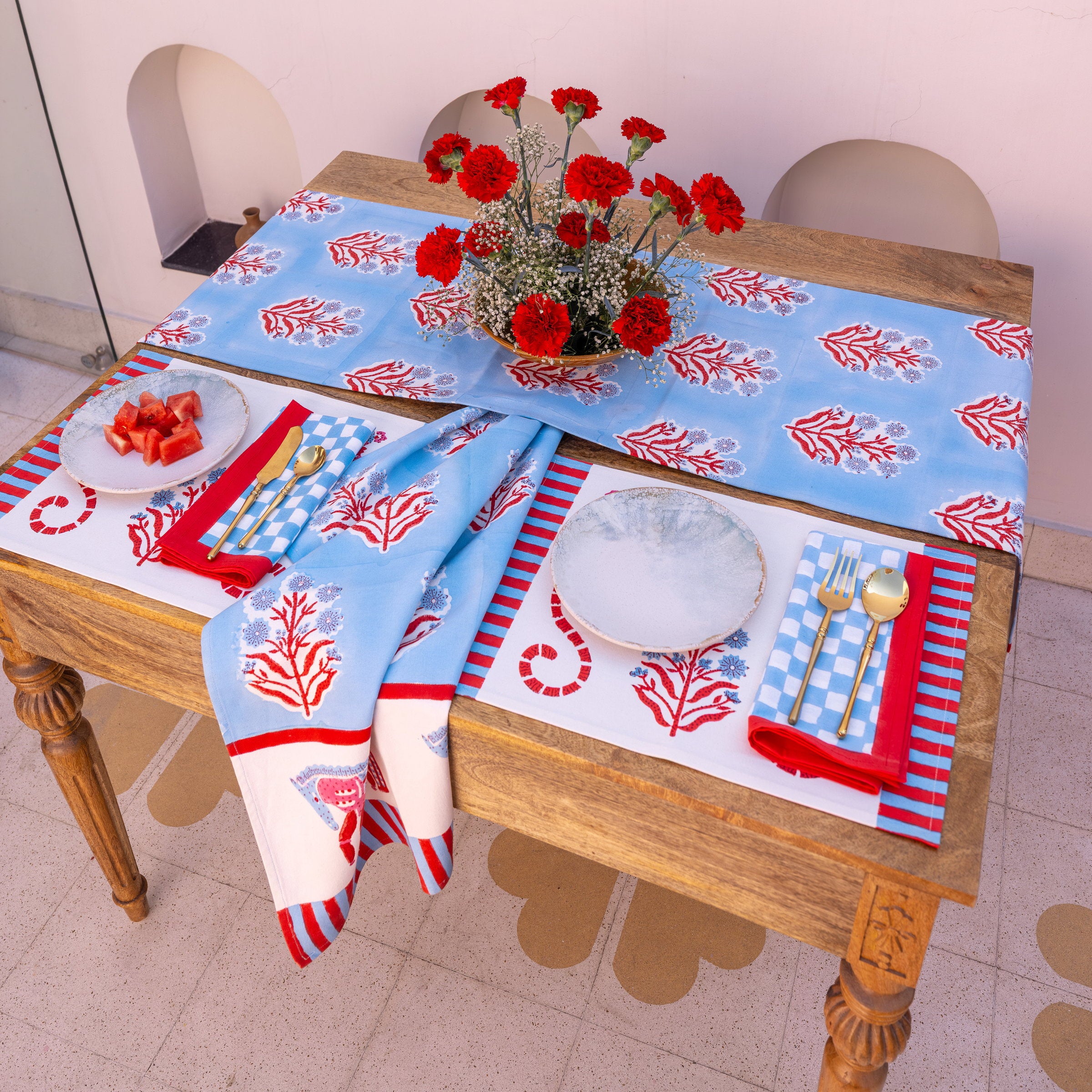 couleur-nature-cheval-nomade-chemin-de-table-rose-bleu-16x72 image 6