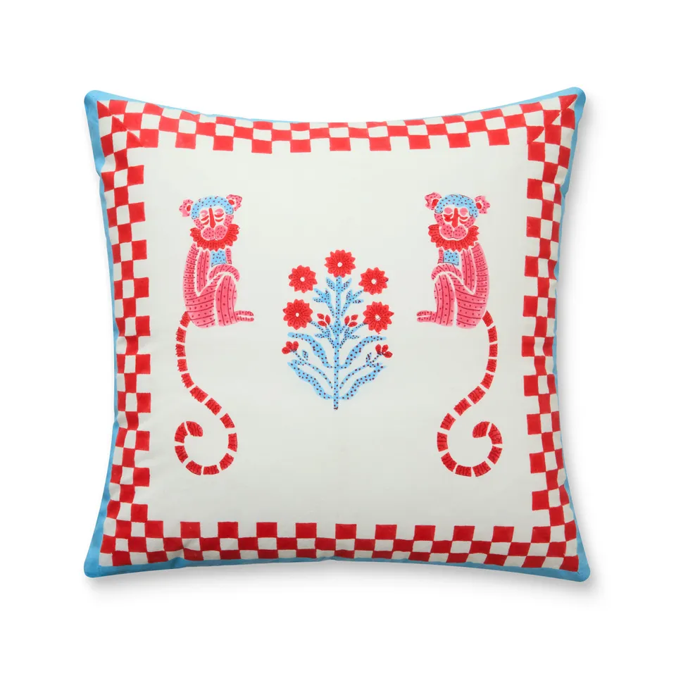 couleur-nature-jeu-de-singes-housse-de-coussin-rouge-bleu image 1