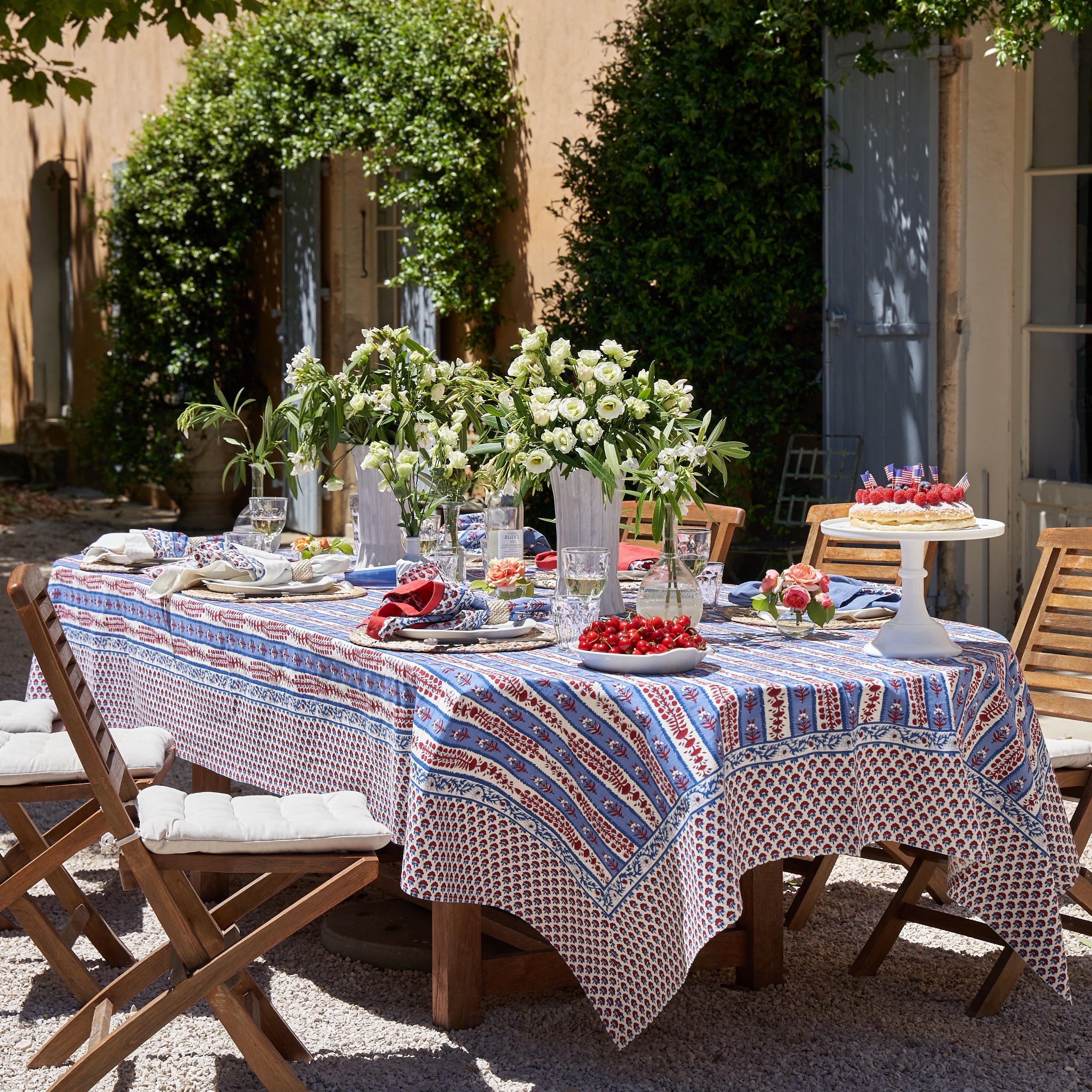 couleur-nature-avignon-nappe-coton-rouge-bleu-botanique image 1
