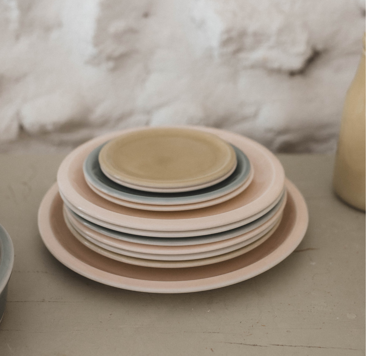 jars-plume-assiette-dessert-rose-buvard-c-ramique image 2