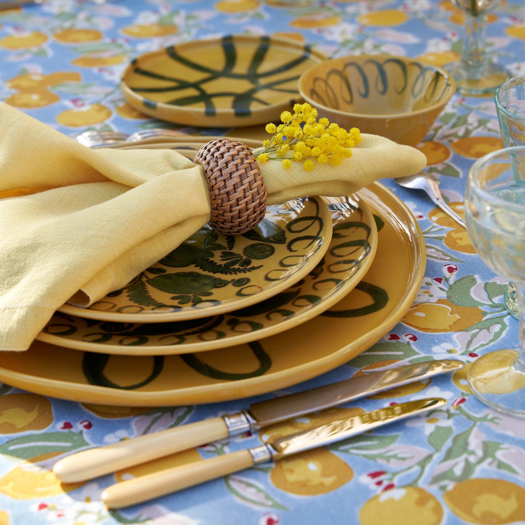 couleur-nature-amalfi-assiette-de-pr-sentation-moutarde-32-cm image 3