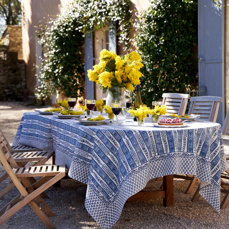 couleur-nature-avignon-nappe-bleu-marine-150x150 image 1