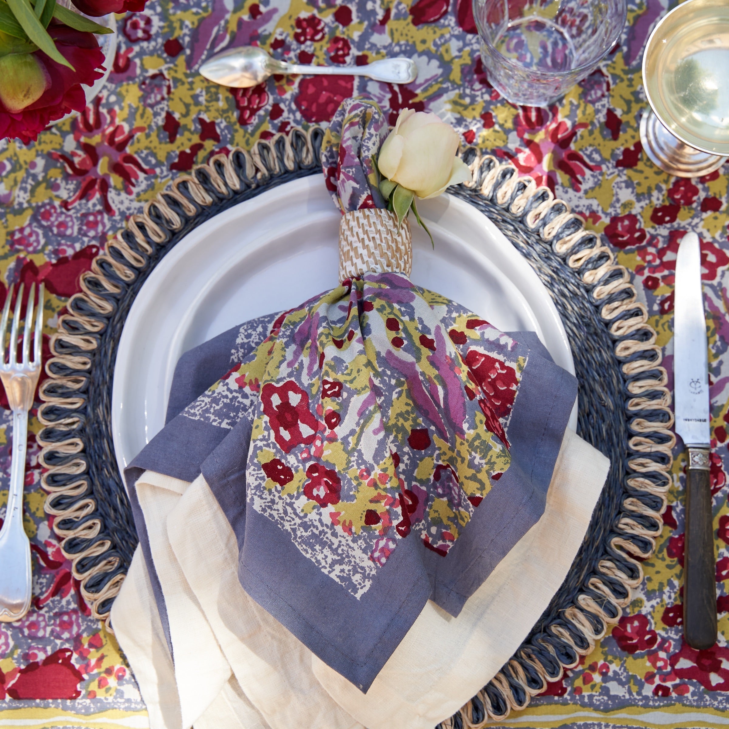 couleur-nature-loopy-abaca-sets-de-table-ronds-navy-lot-de-4 image 2