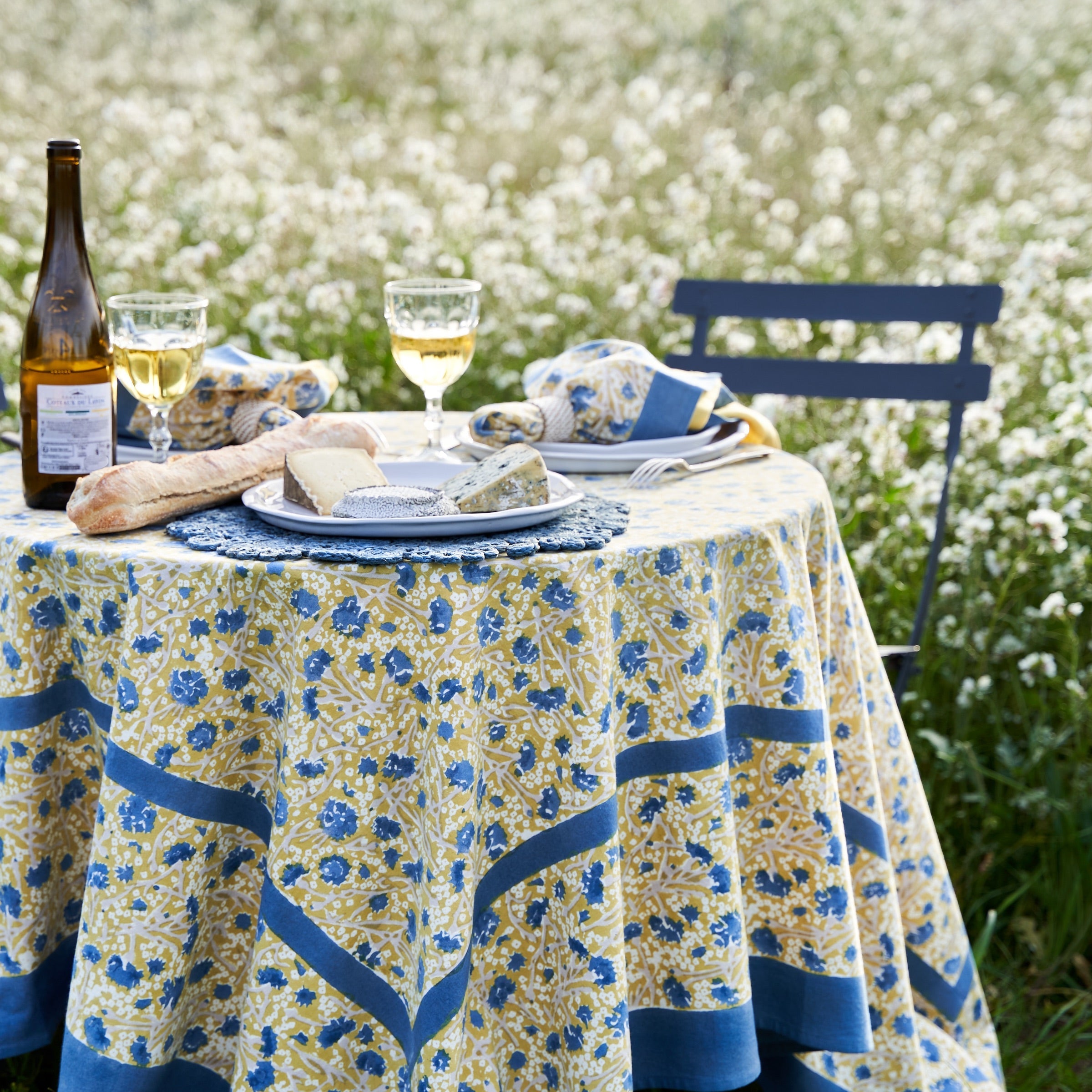 couleur-nature-meadows-nappe-proven-ale-bleu-vert-71x106 image 2