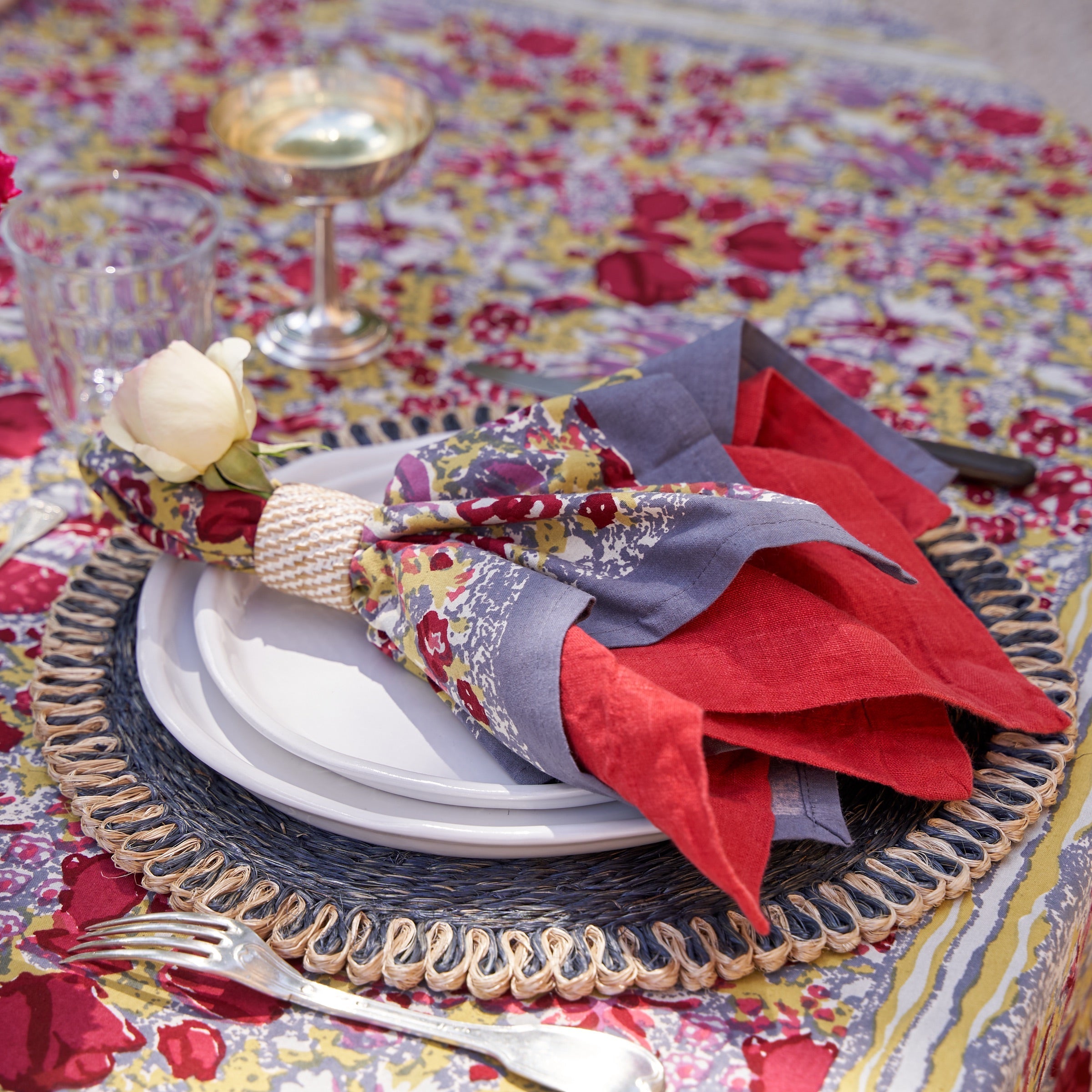 couleur-nature-loopy-abaca-sets-de-table-ronds-navy-lot-de-4 image 6