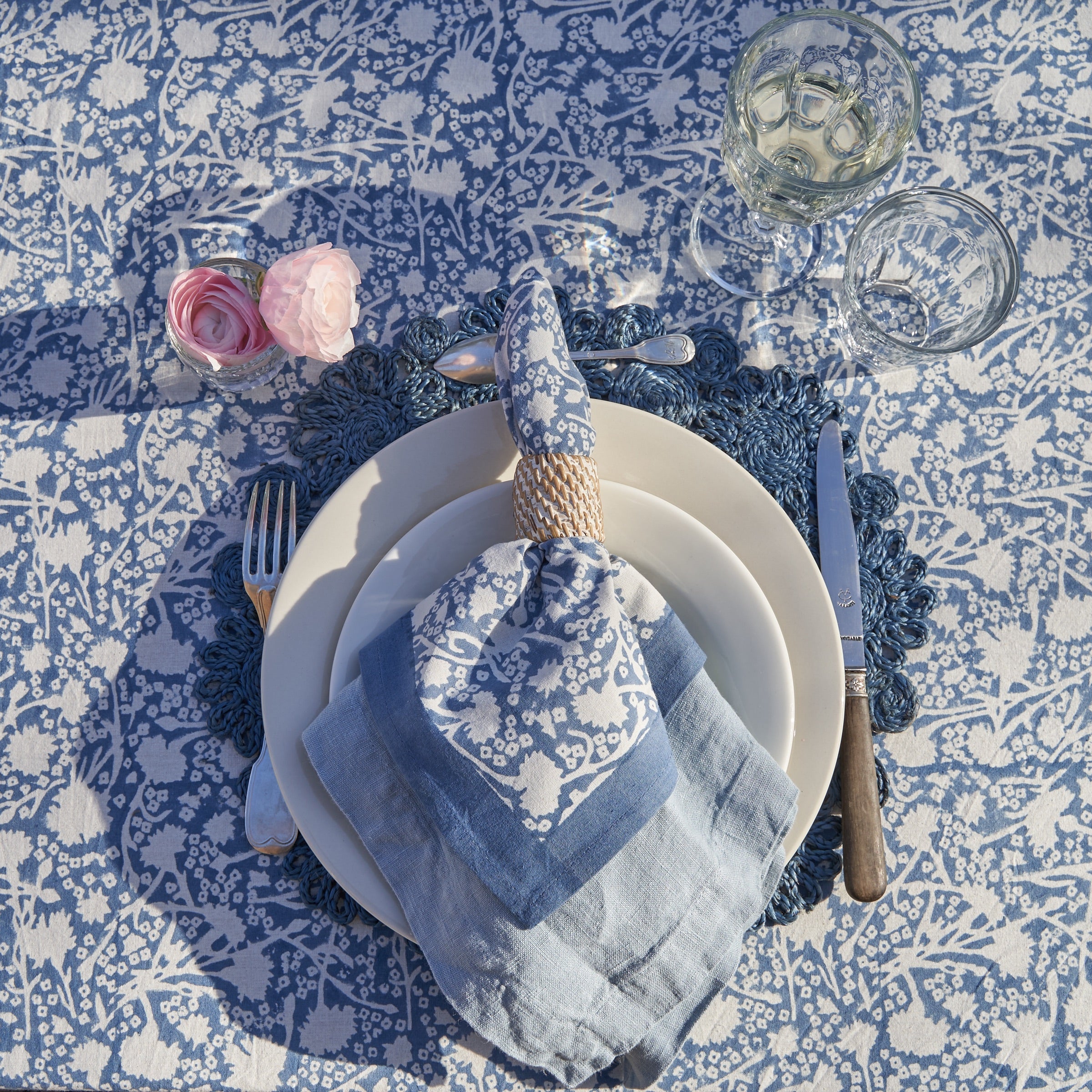 couleur-nature-meadows-bleu-nappe-rectangulaire-180x270-fleurie-6-8 image 3