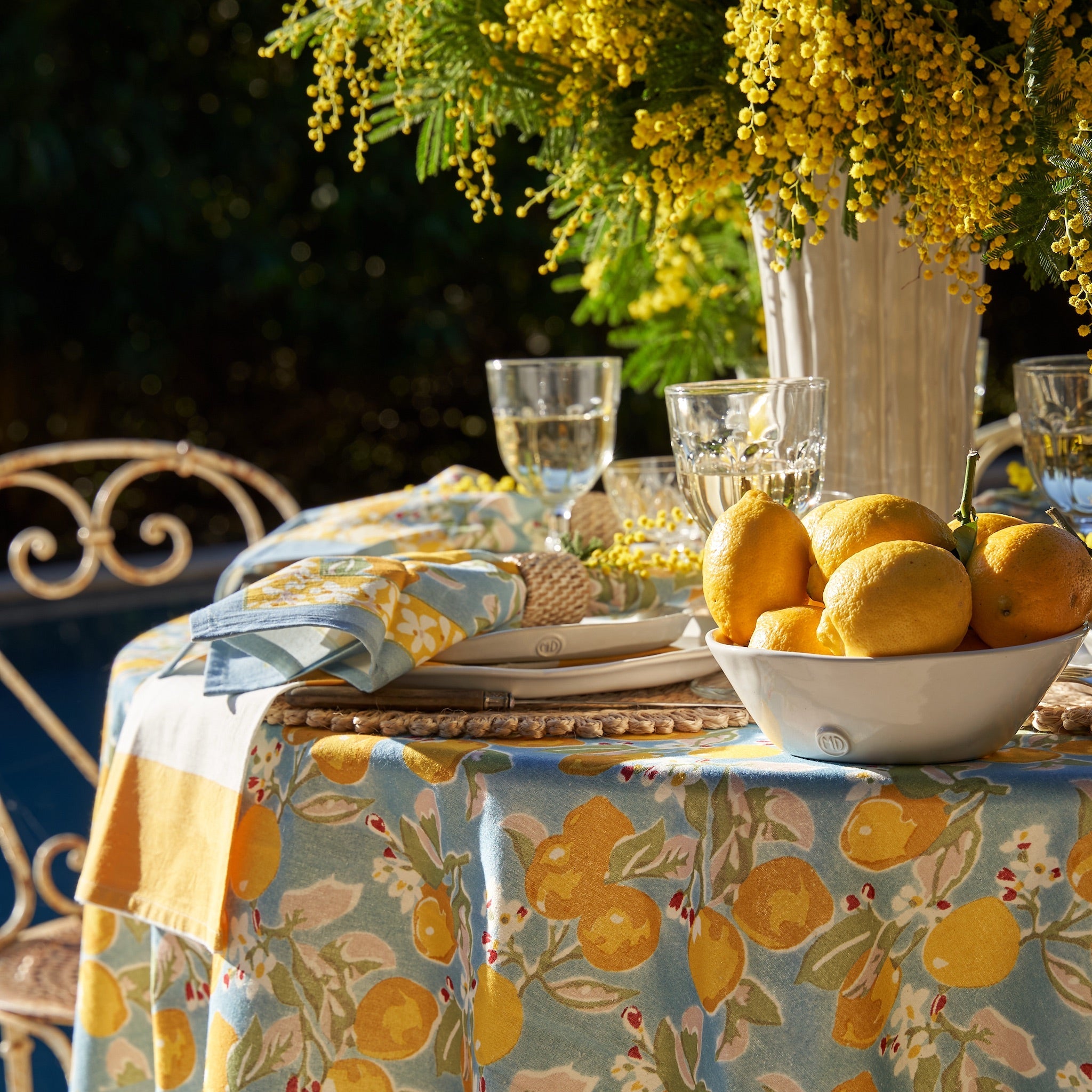 couleur-nature-citron-bleu-nappe-jaune-bleu-71x106 image 3