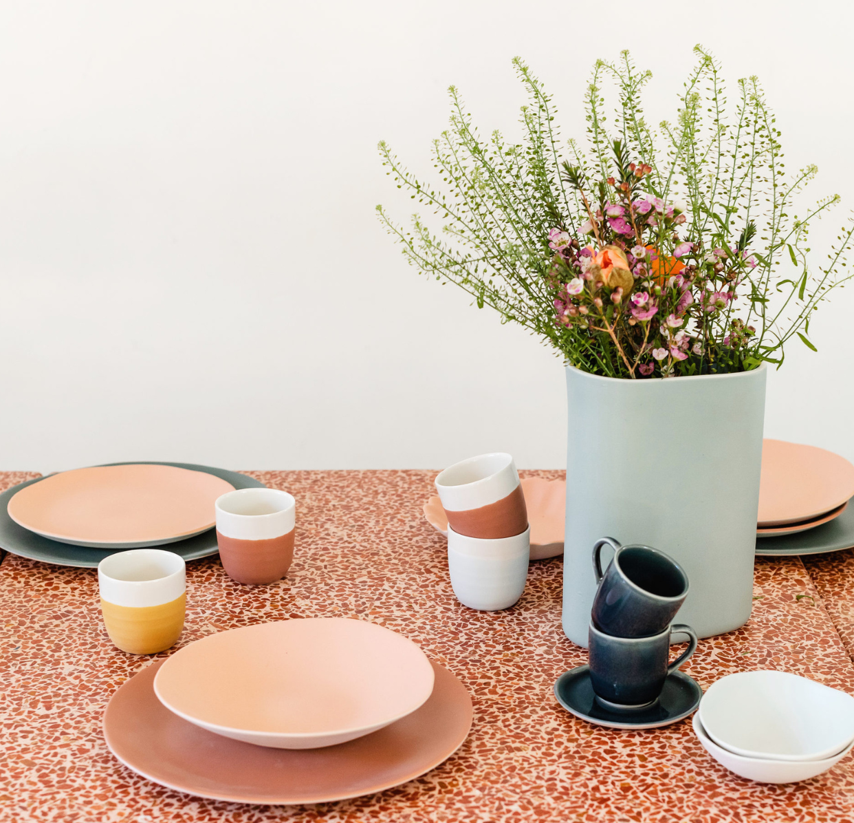 jars-plume-assiette-pain-c-ramique-rhubarbe-rose-mat image 2