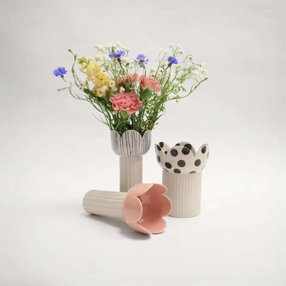 camille-esn-e-vase-lili-vase-gr-s-blanc-artisanal image 1