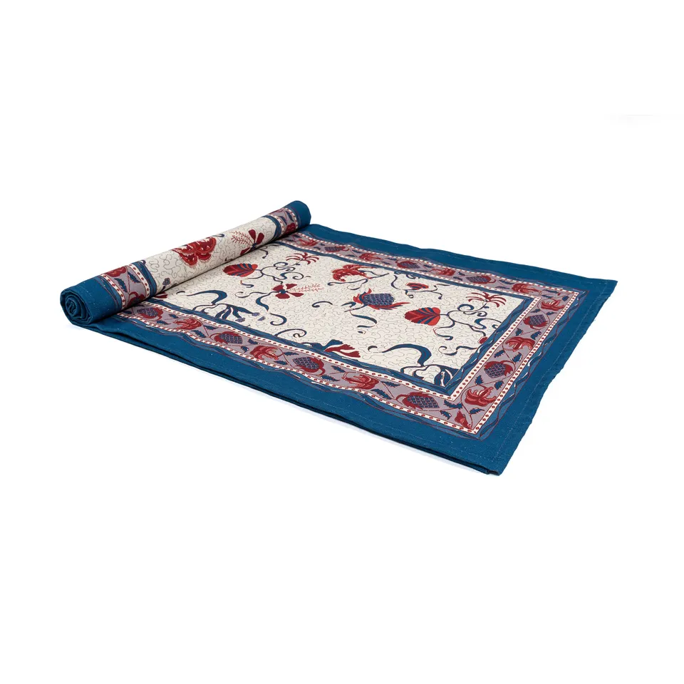 couleur-nature-fleur-des-indes-chemin-de-table-coton-bleu-rouge image 1