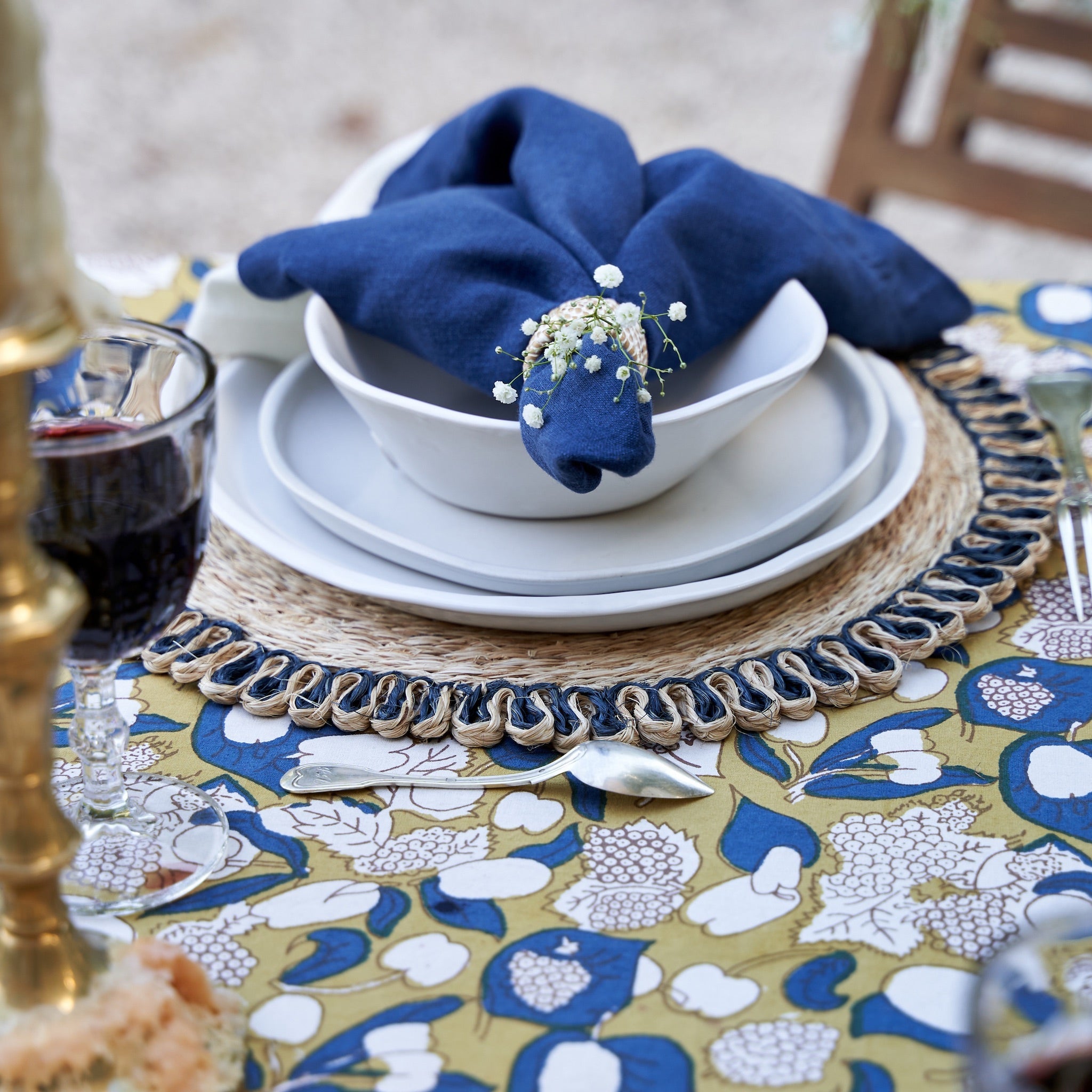 couleur-nature-everyday-napkins-serviettes-table-bleu-marine-lot-4-lin image 3