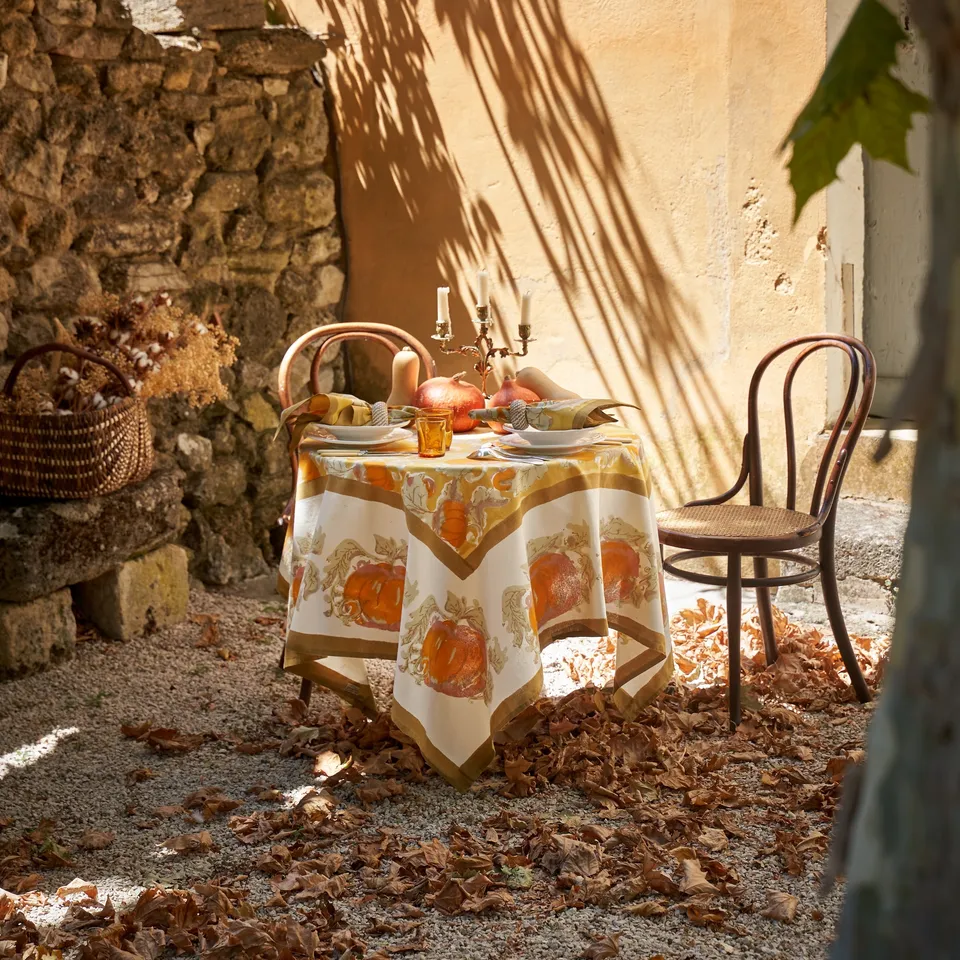 couleur-nature-pumpkin-orange-mustard-nappe-71x106-orange image 1