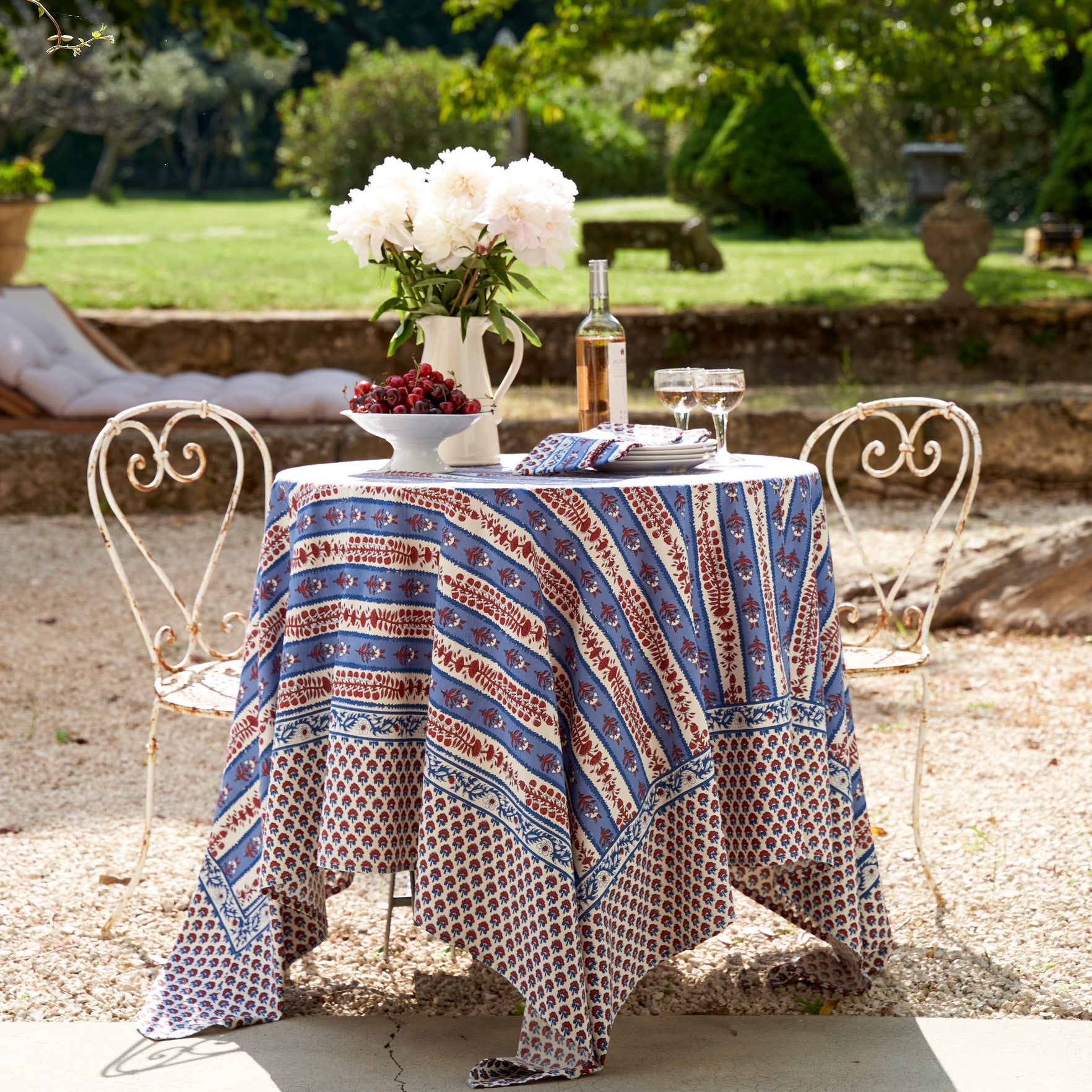 couleur-nature-avignon-nappe-coton-rouge-bleu-botanique image 5