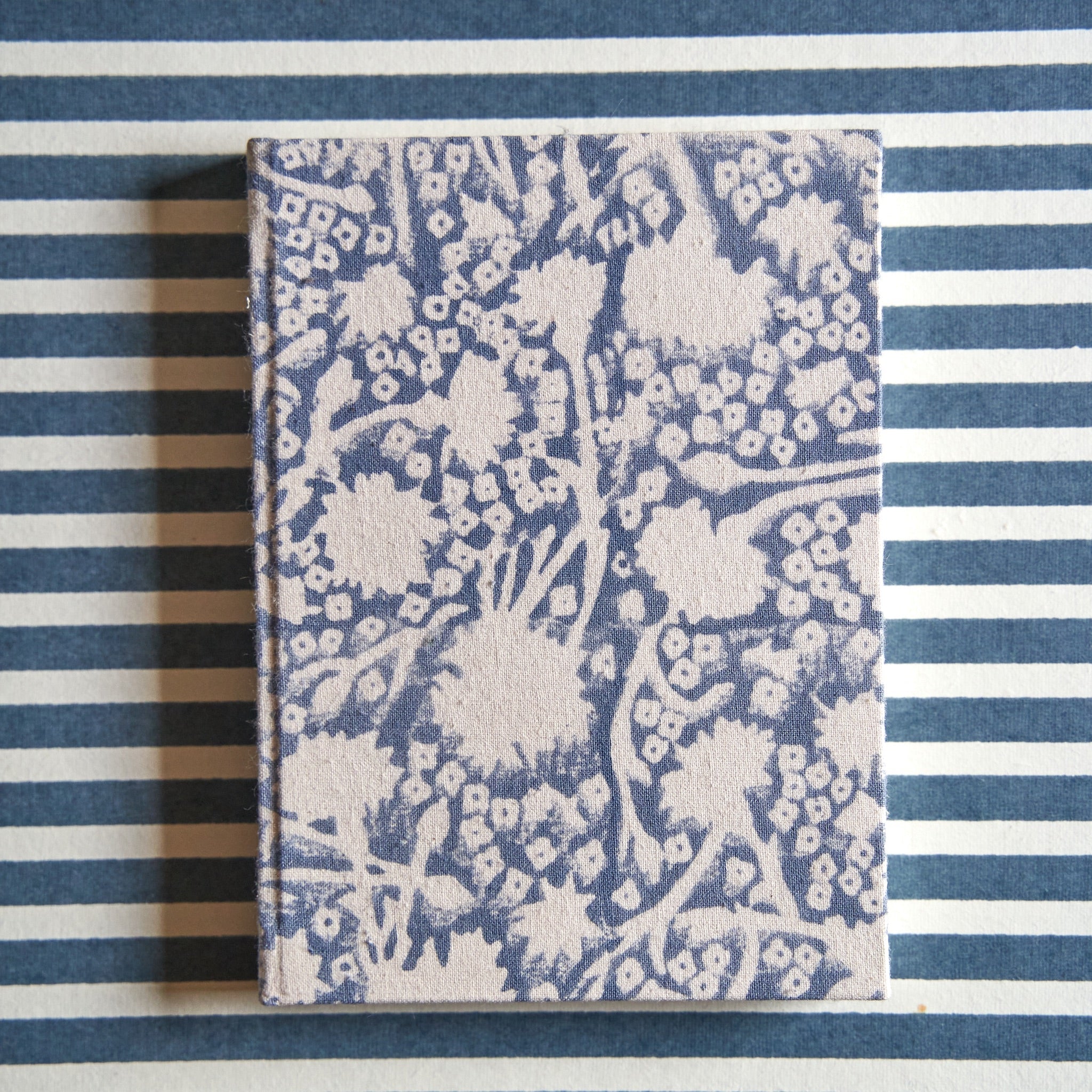 couleur-nature-meadows-bleu-carnet-tissu-5x7 image 4
