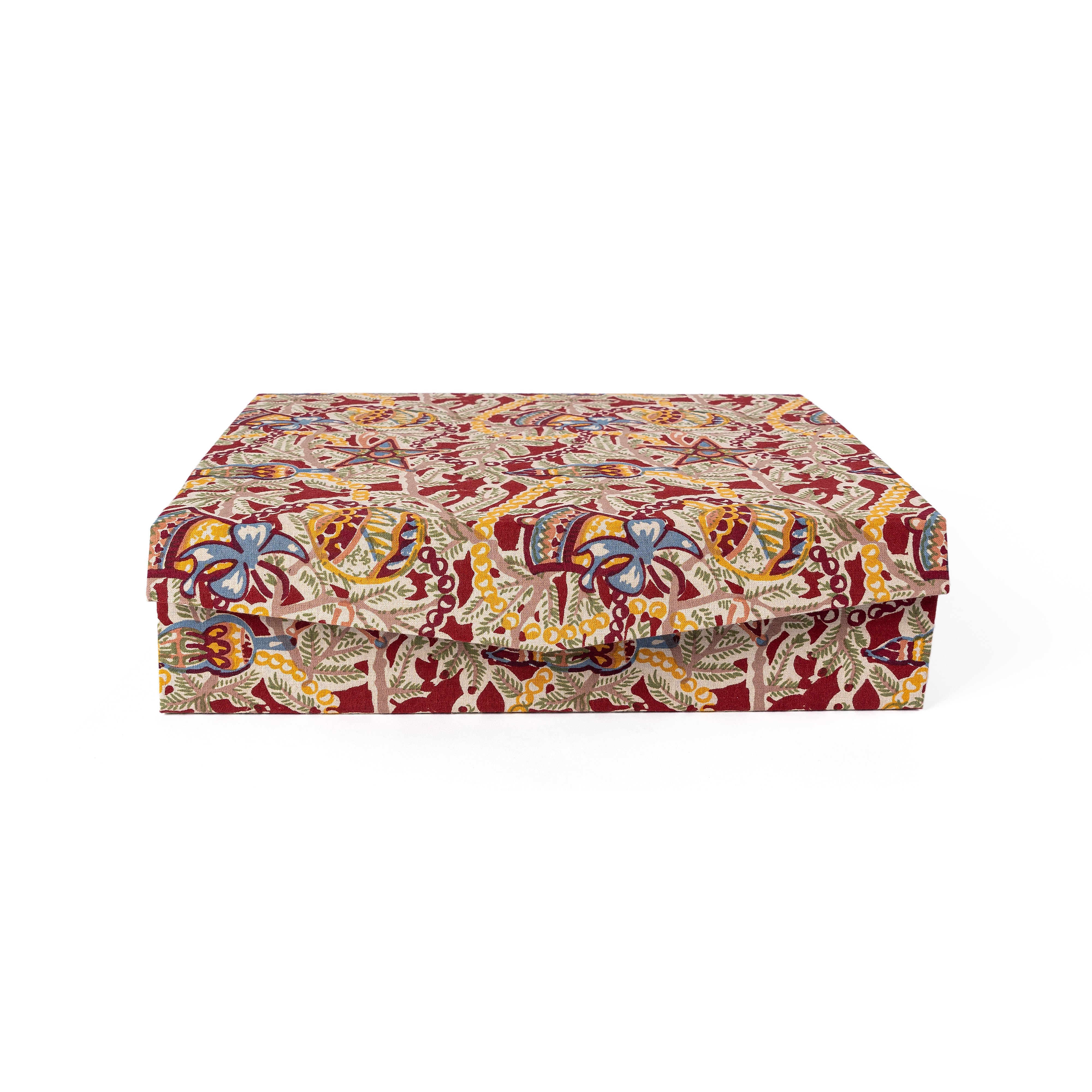 couleur-nature-noel-bo-te-tr-sor-tissu-rouge-vert image 5