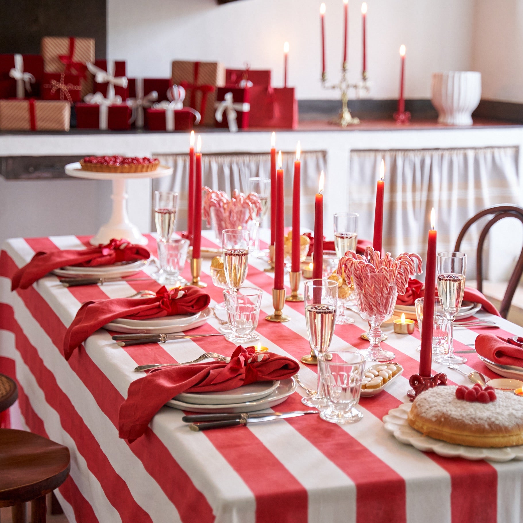 couleur-nature-st-tropez-nappe-tissu-rayures-rouges-lin-coton image 5