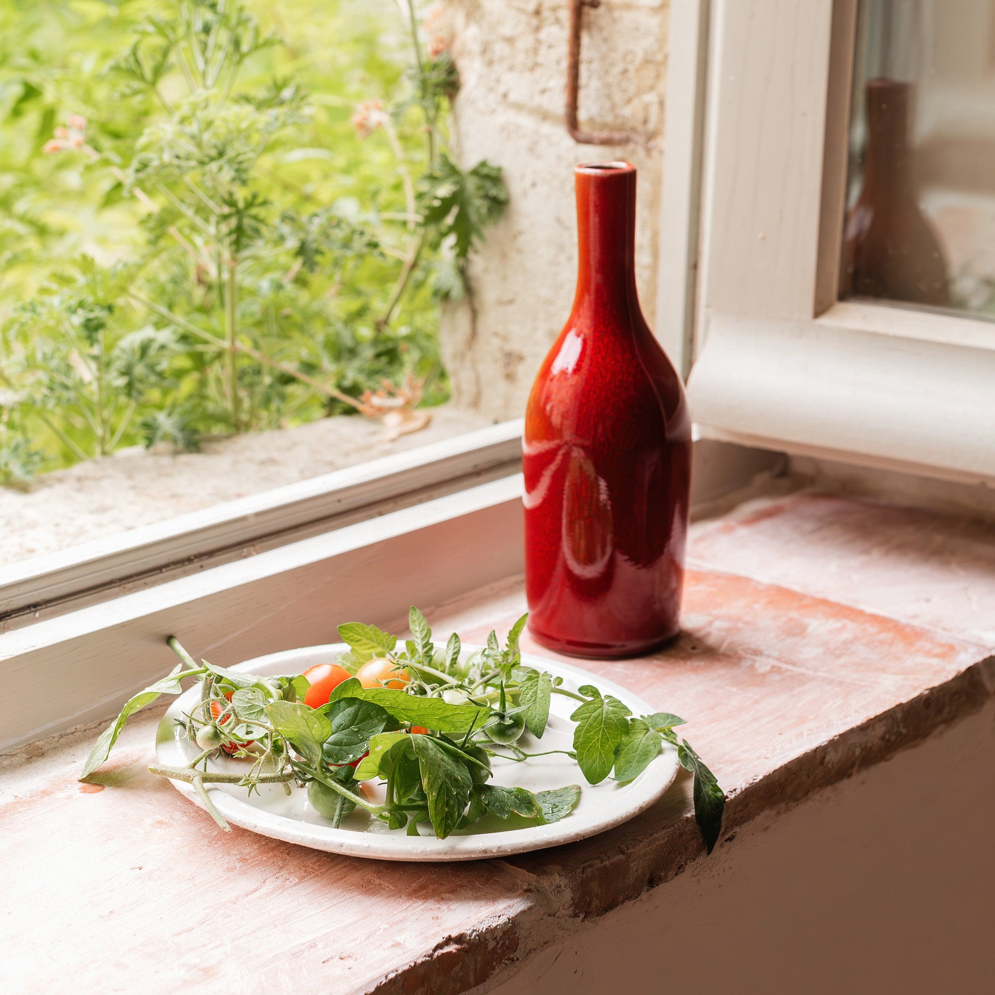 jars-c-ramistes-cantine-huilier-cerise-c-ramique-rouge-textur-e image 2