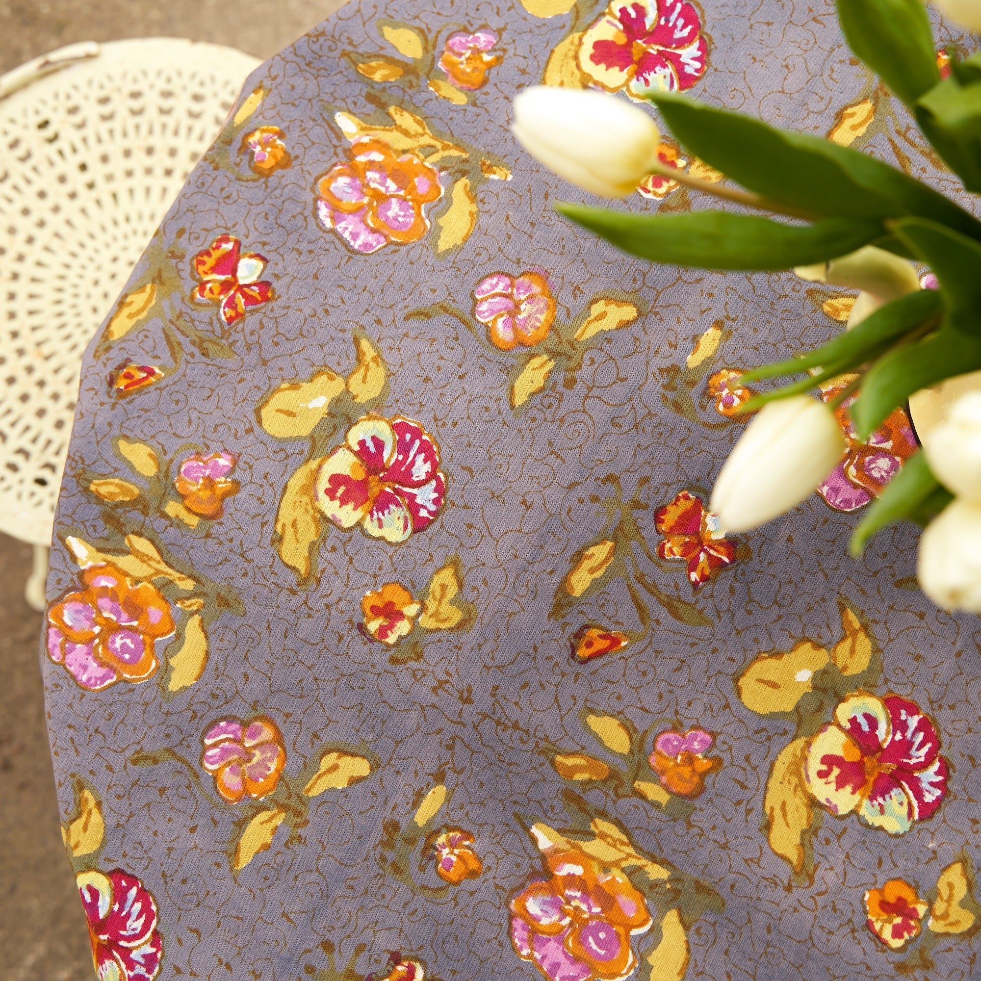 couleur-nature-pansy-nappe-rouge-grise-71x106-rectangulaire image 7